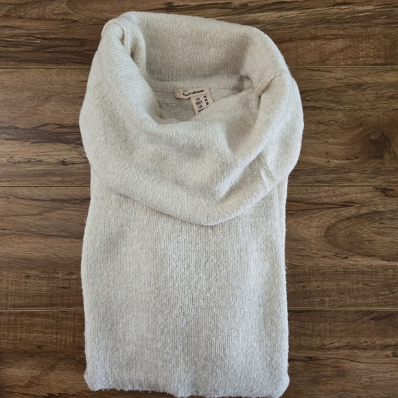 DKNY JEANS WOMENS SWEATER CREAM COLOR SIZE MEDIUM - Picture 5 of 5